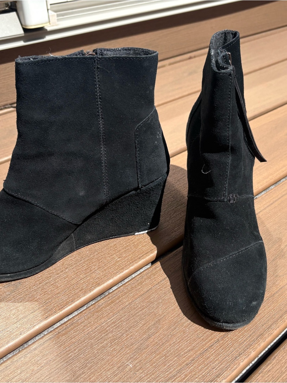 Women's Toms Black Suede Wedge Ankle Boots